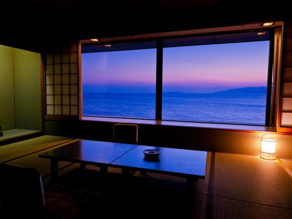 Hotel Wakayama Kada Onsen Kada Kaigetsu Habitación foto