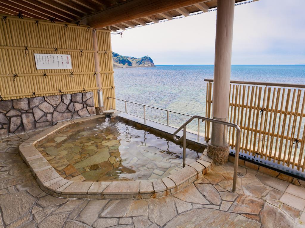 Hotel Wakayama Kada Onsen Kada Kaigetsu Exterior foto