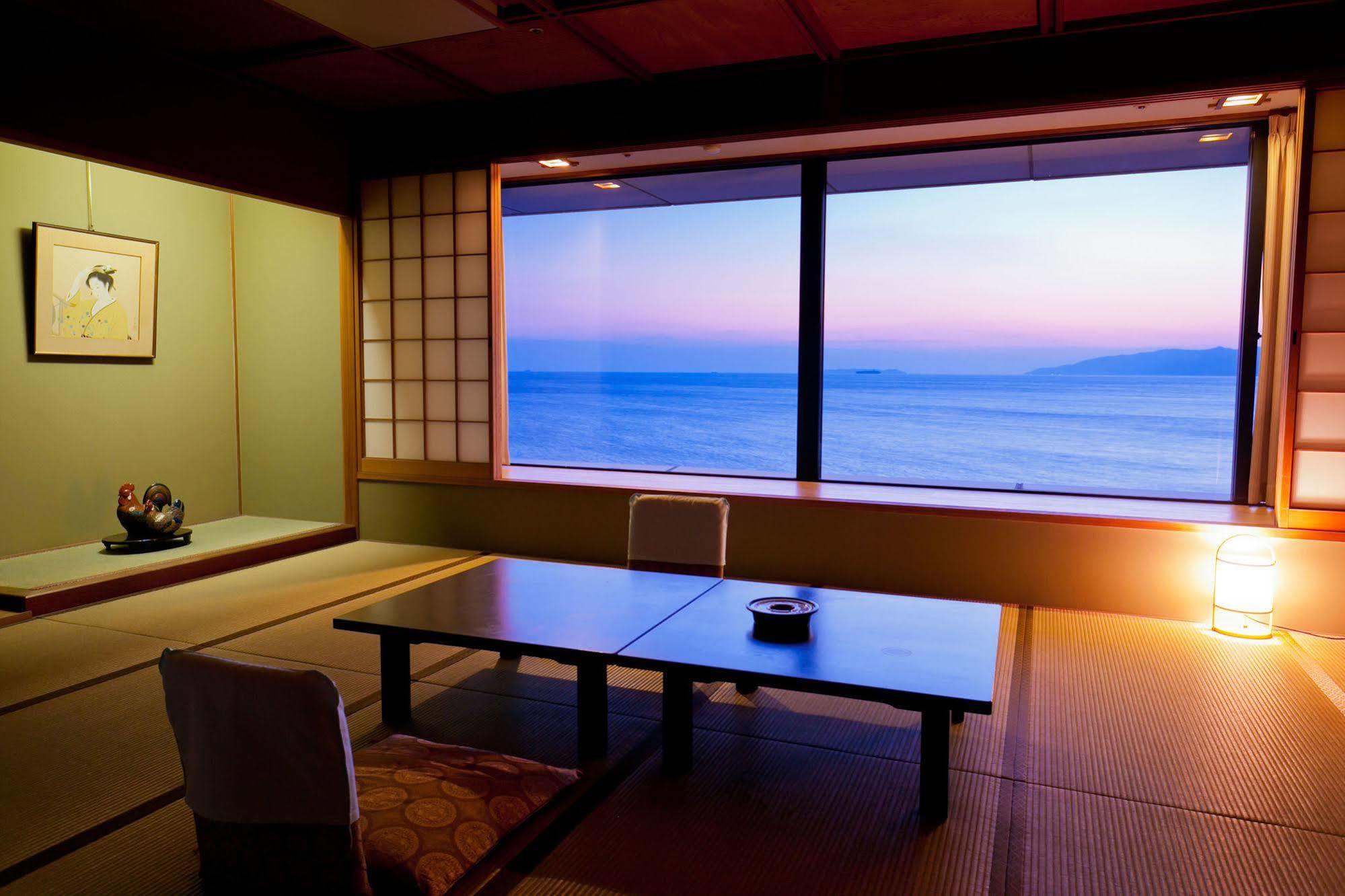 Hotel Wakayama Kada Onsen Kada Kaigetsu Exterior foto